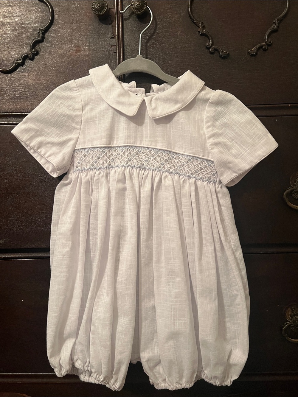 Luli & Me Linen White Peter Pan Collar Smocked Bubble